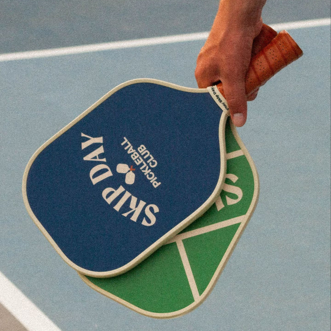 Pickleball Set (2 paddles, 4 pickleballs)
